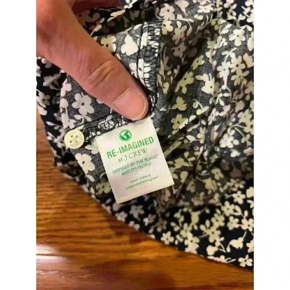 J.Crew XS Navy Floral Blouse Viscose Short Sleeve Light Airy Top Blouse - Picture 7 of 7